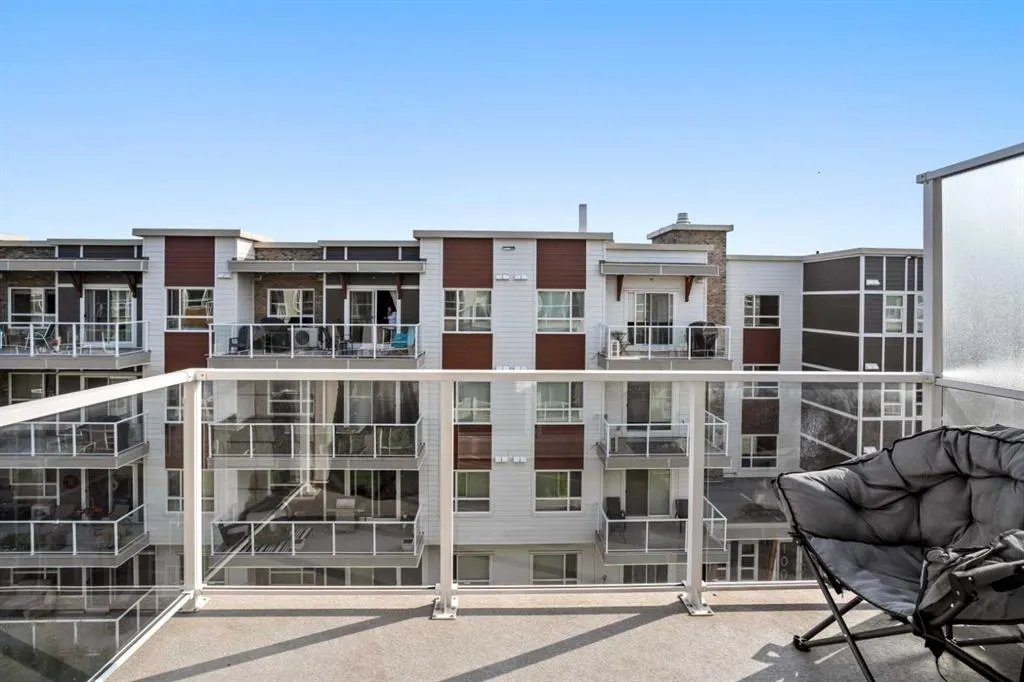 200 Harvest Hills Place NE, #411
