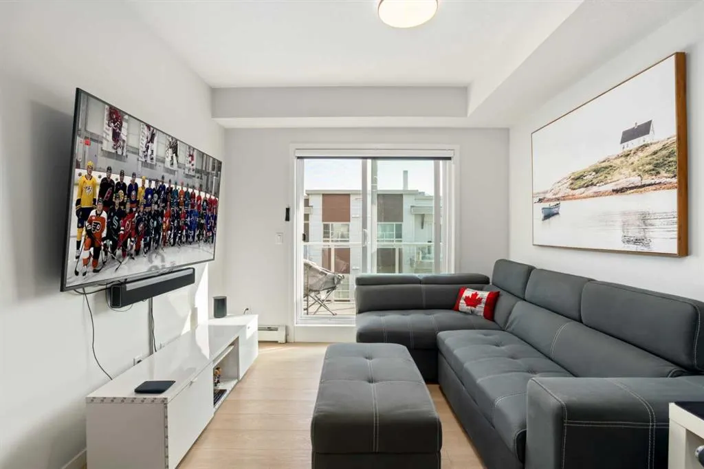 200 Harvest Hills Place NE, #411