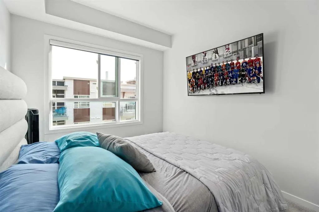 200 Harvest Hills Place NE, #411