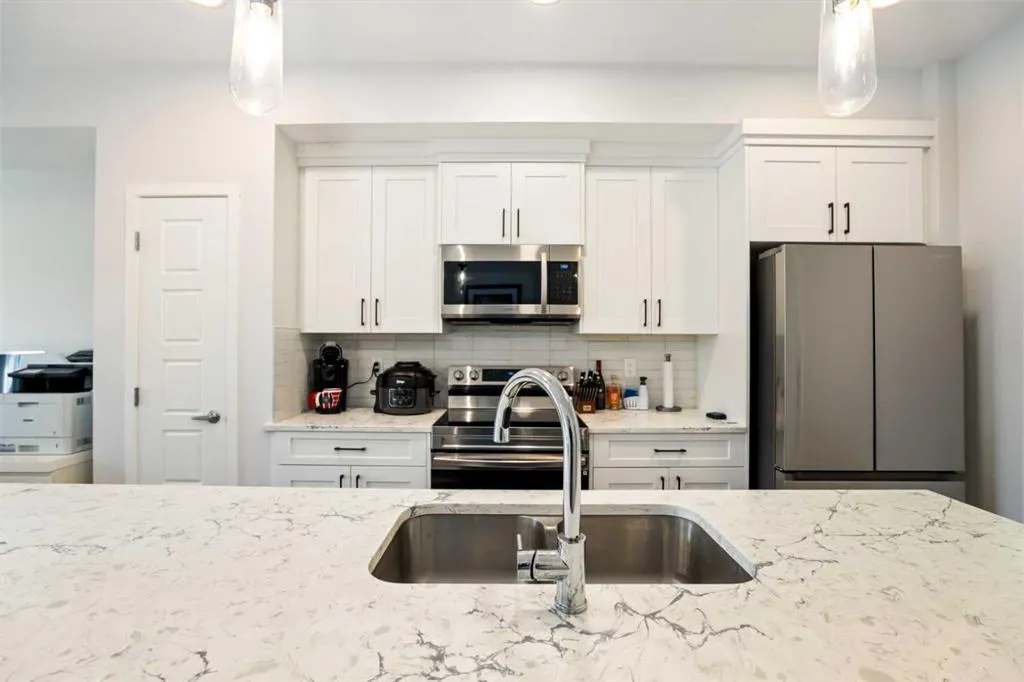 200 Harvest Hills Place NE, #411