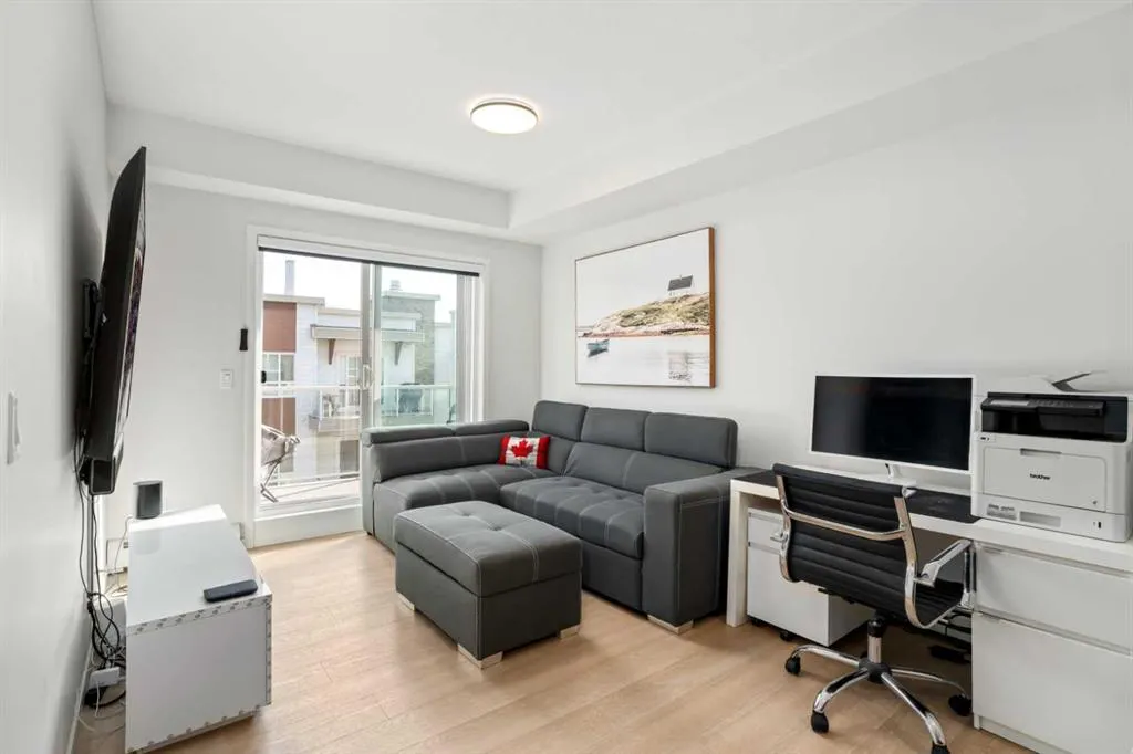 200 Harvest Hills Place NE, #411