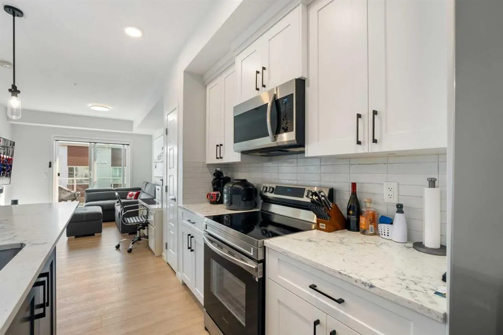 200 Harvest Hills Place NE, #411