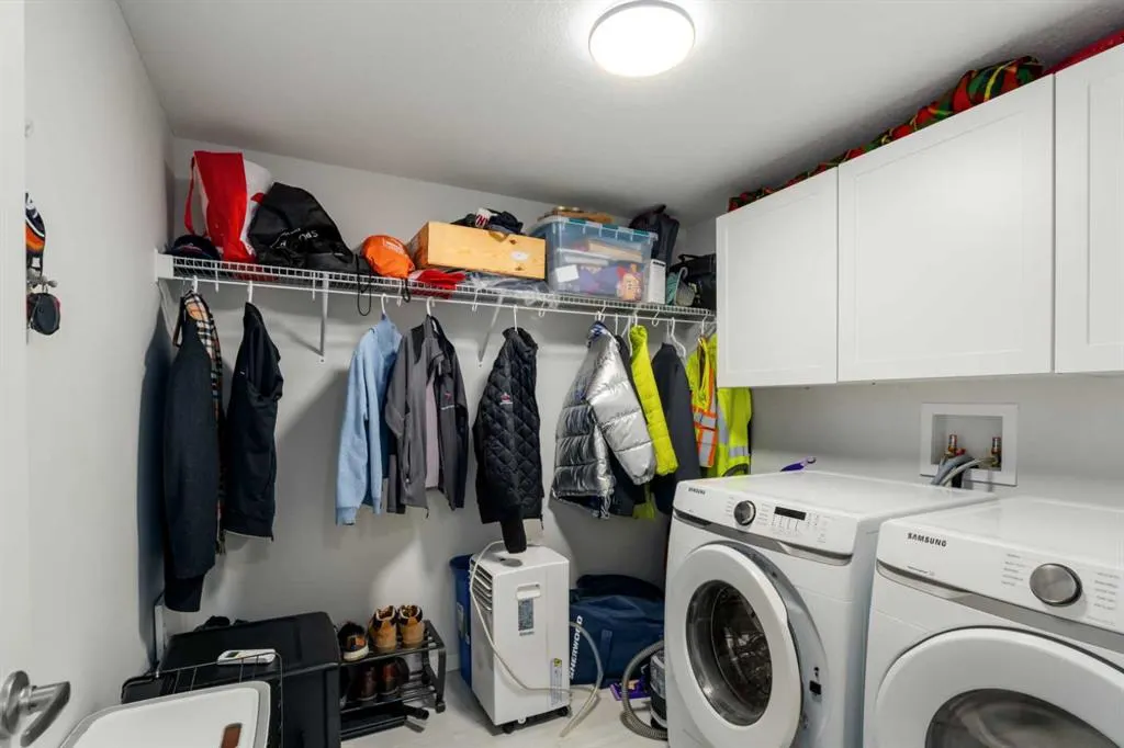 200 Harvest Hills Place NE, #411
