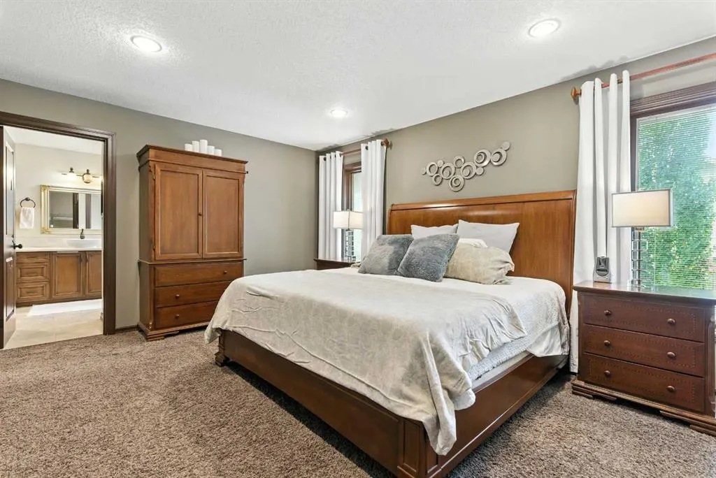 227 Shawnee Mews SW