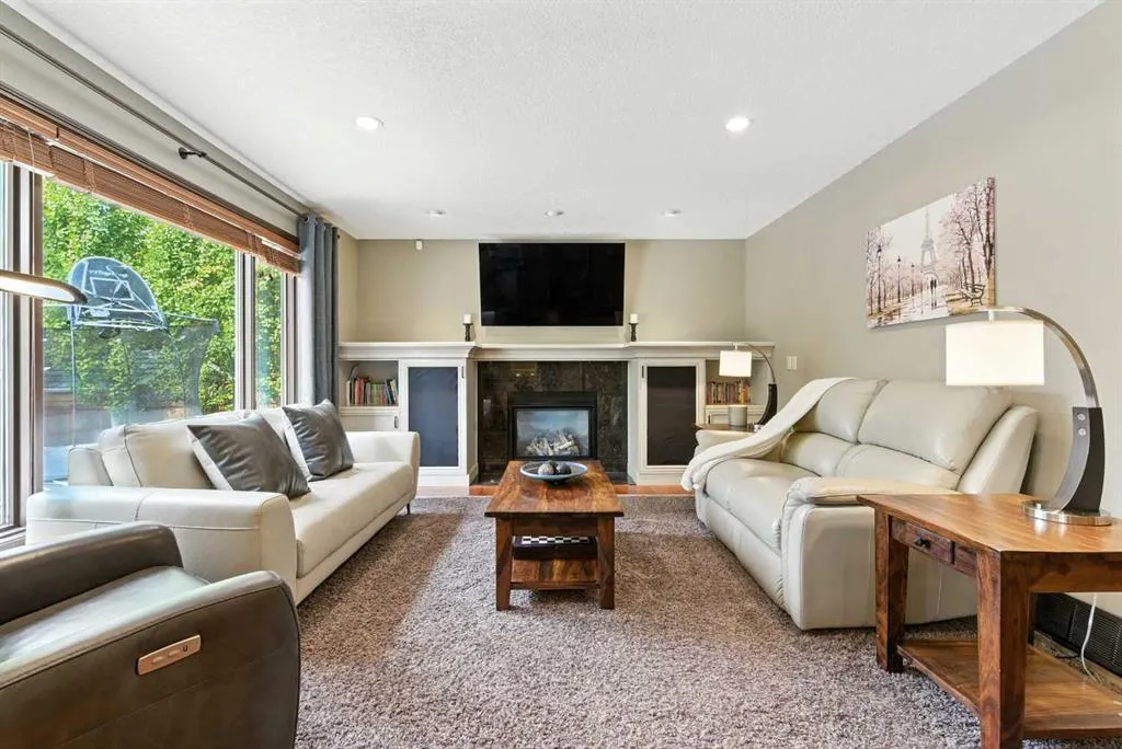227 Shawnee Mews SW
