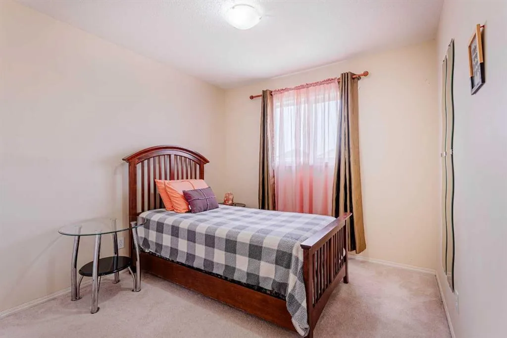 35 Bridlecrest Road SW
