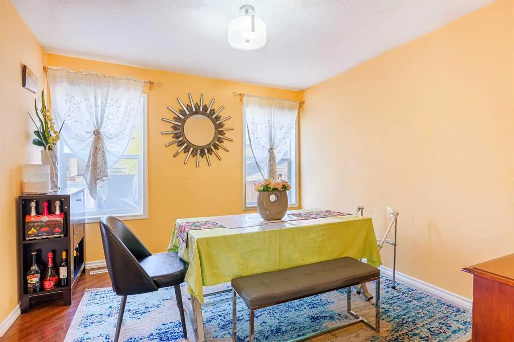 35 Bridlecrest Road SW