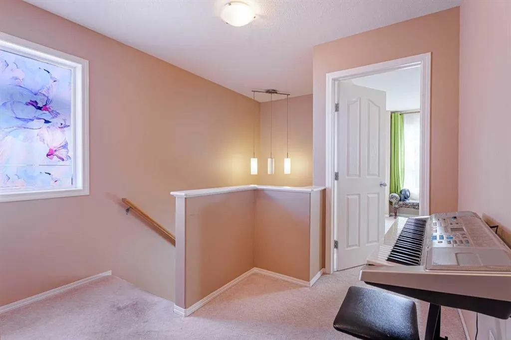 35 Bridlecrest Road SW