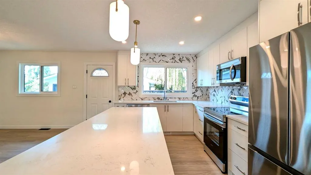 103 Haverhill Road SW