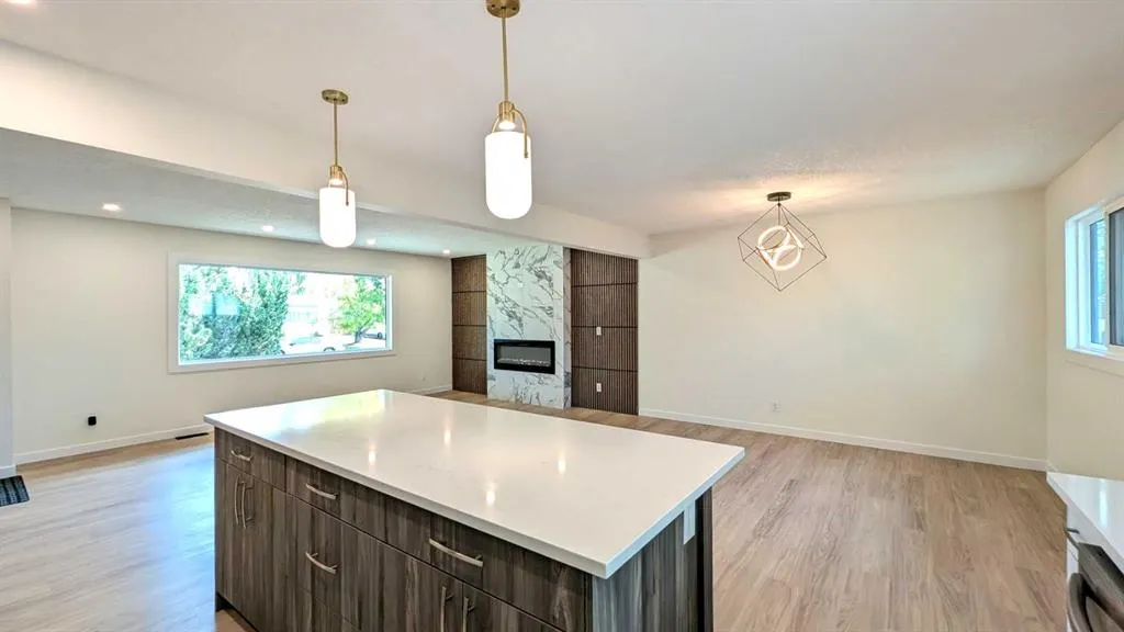 103 Haverhill Road SW