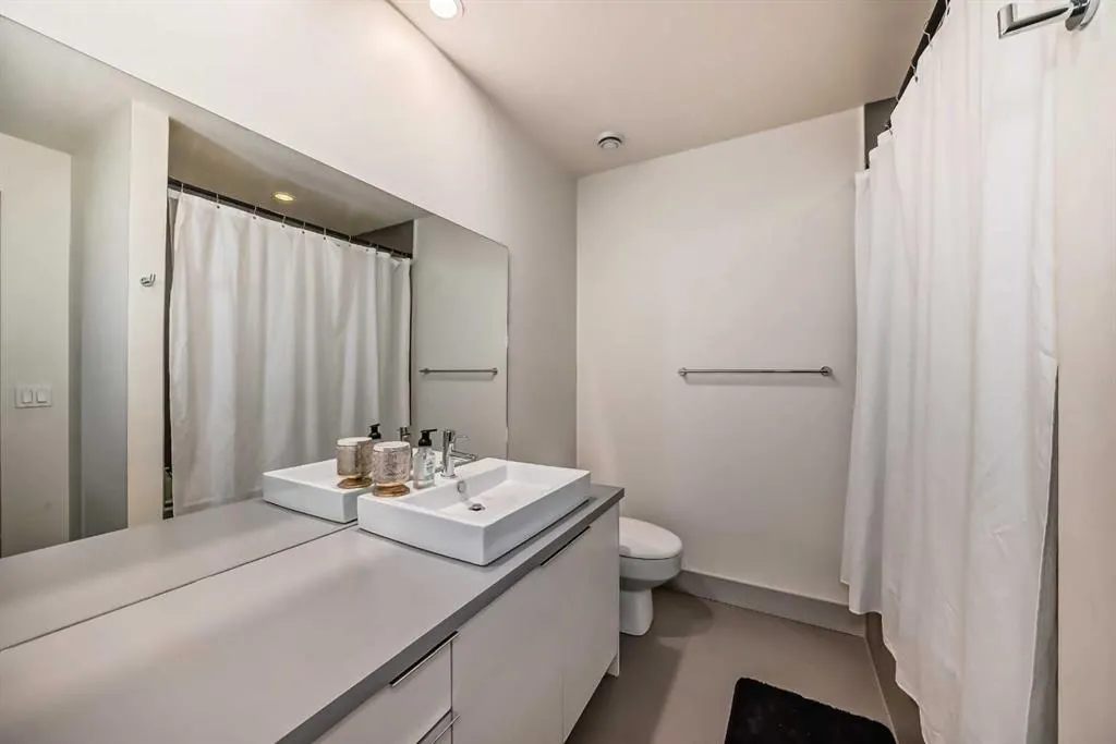 1707 27 Avenue SW, #204