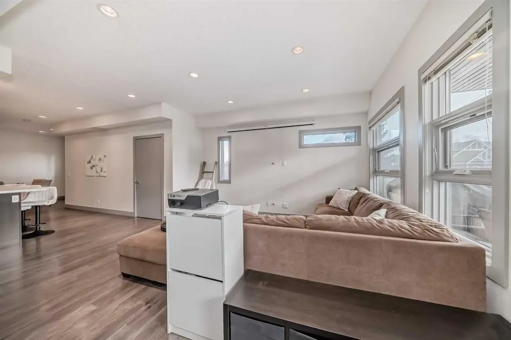 1707 27 Avenue SW, #204