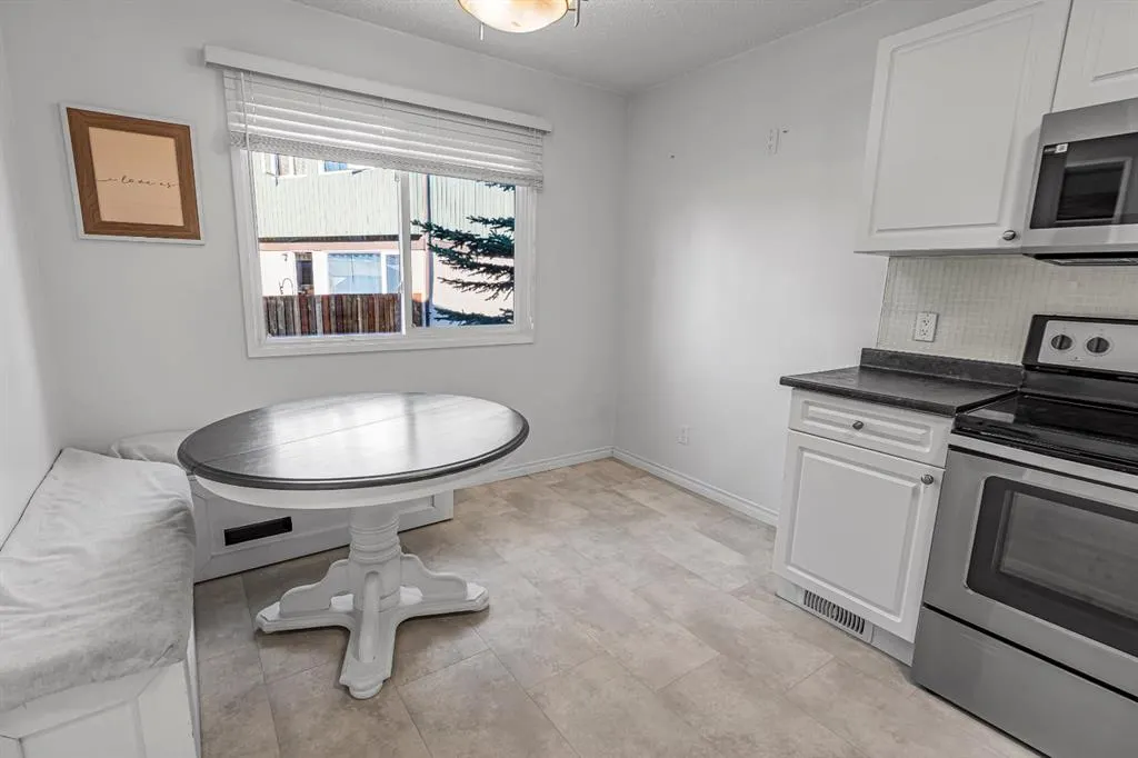 7853 Cedarwood Park