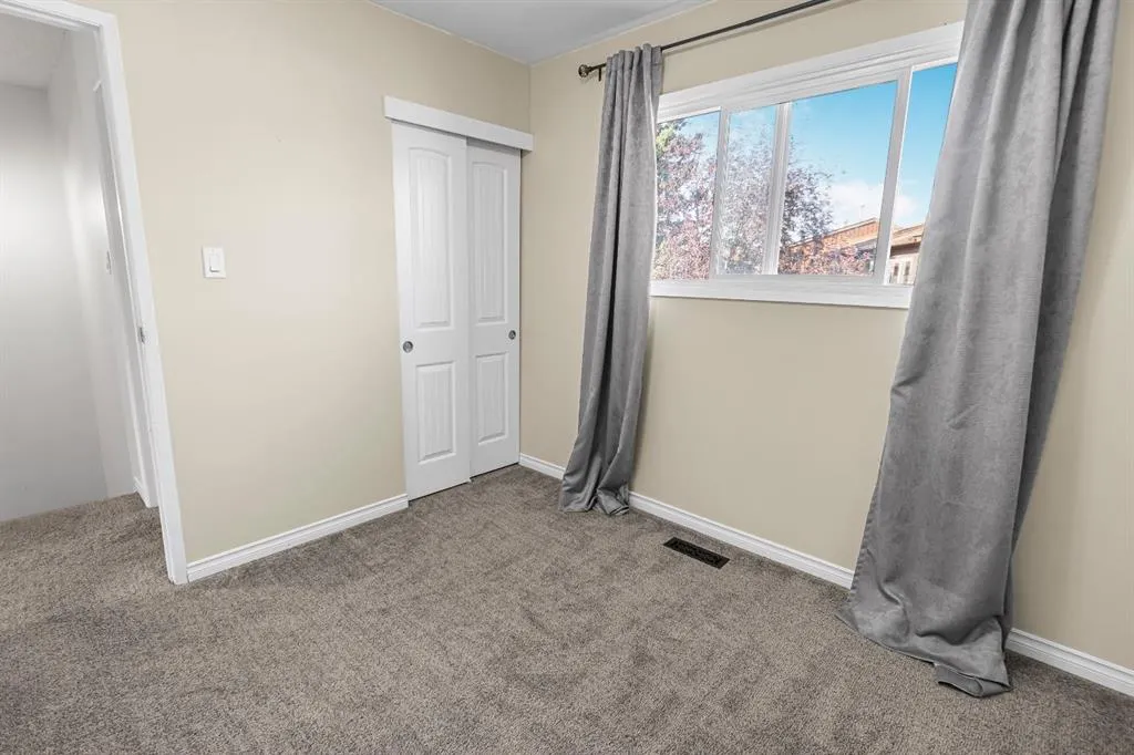 7853 Cedarwood Park