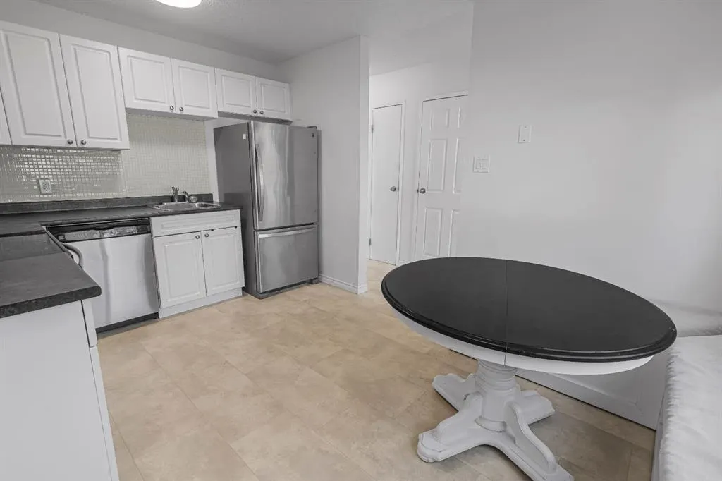 7853 Cedarwood Park