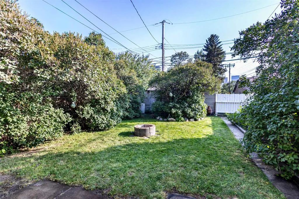 111 9 Avenue NE