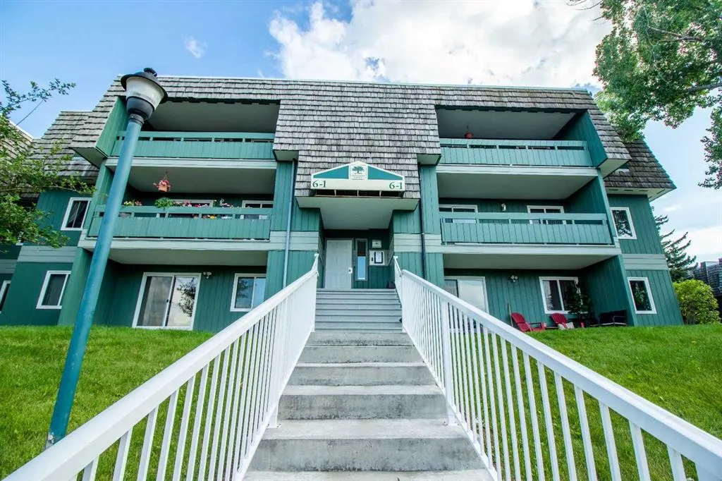 315 Southampton Drive SW, #6202
