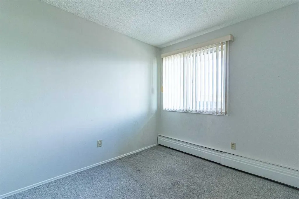 315 Southampton Drive SW, #6202