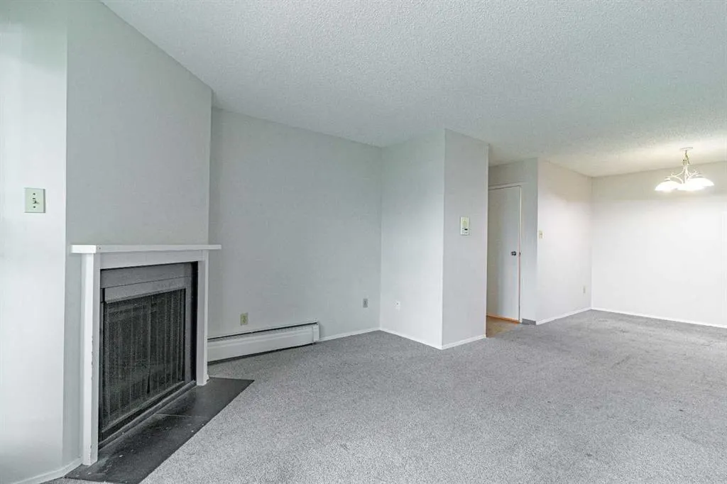 315 Southampton Drive SW, #6202