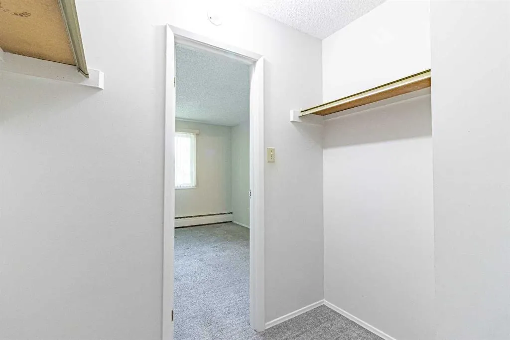 315 Southampton Drive SW, #6202