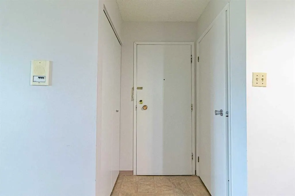 315 Southampton Drive SW, #6202