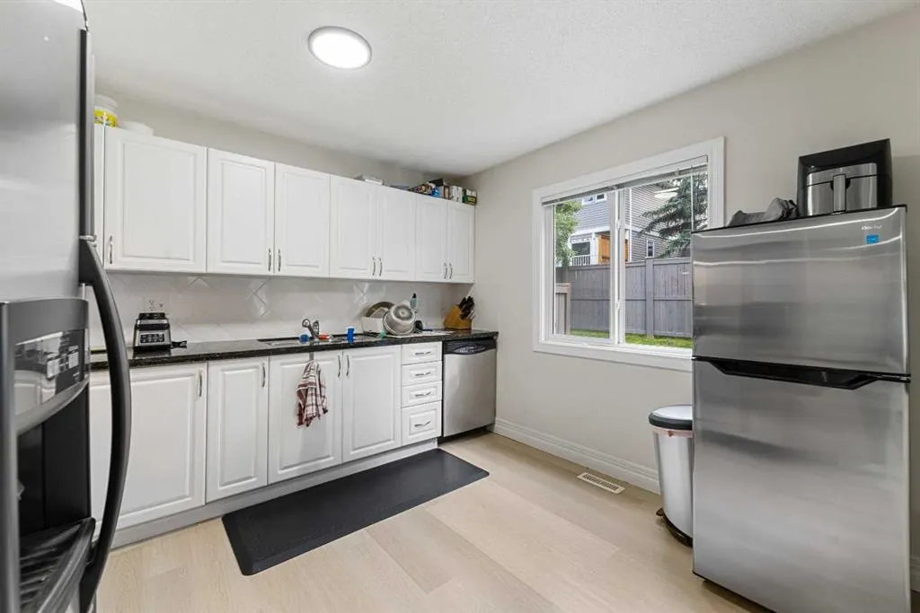 27 Cedarwood Lane SW