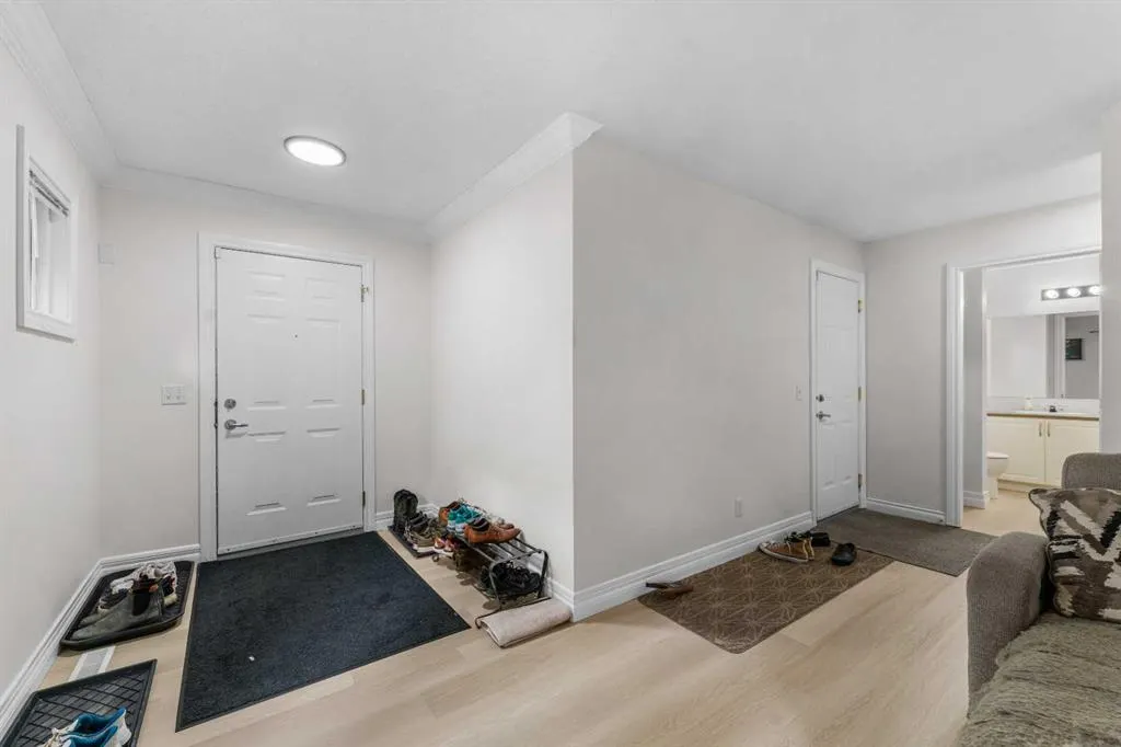 27 Cedarwood Lane SW