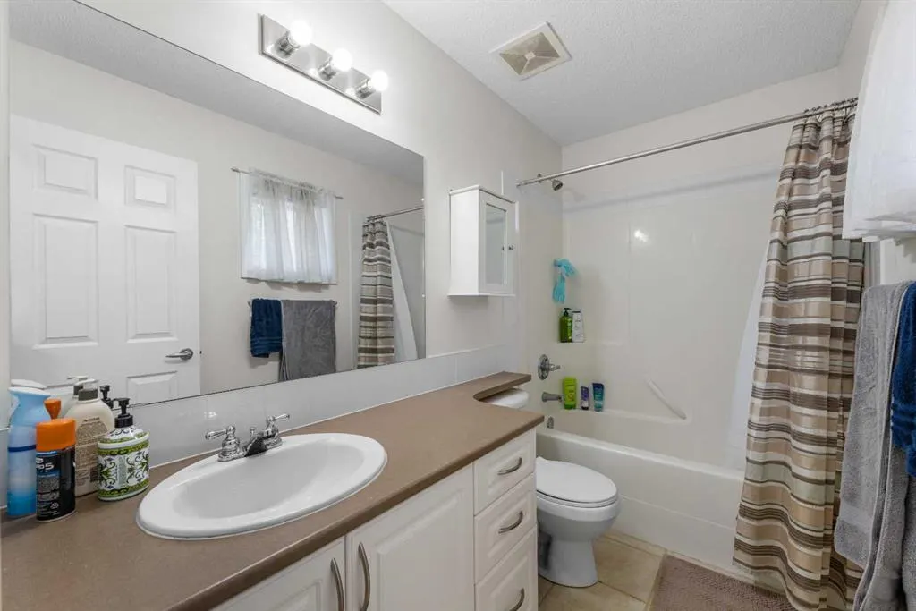 27 Cedarwood Lane SW