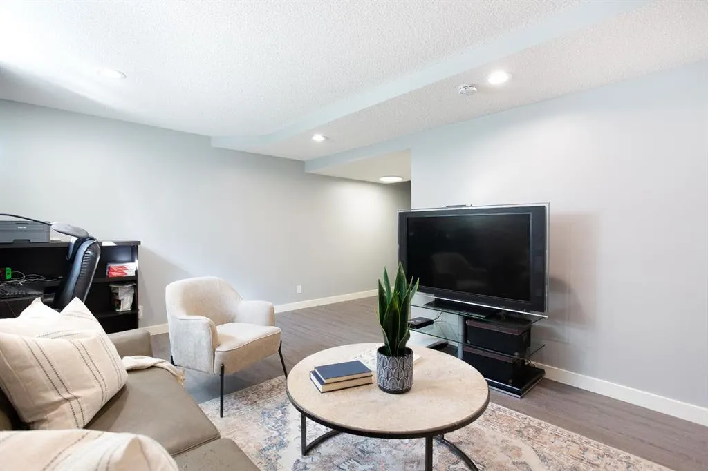 800 Yankee Valley Boulevard SE, #1405