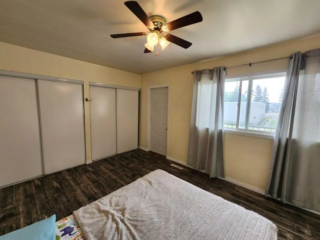 4719 33 Street, #402