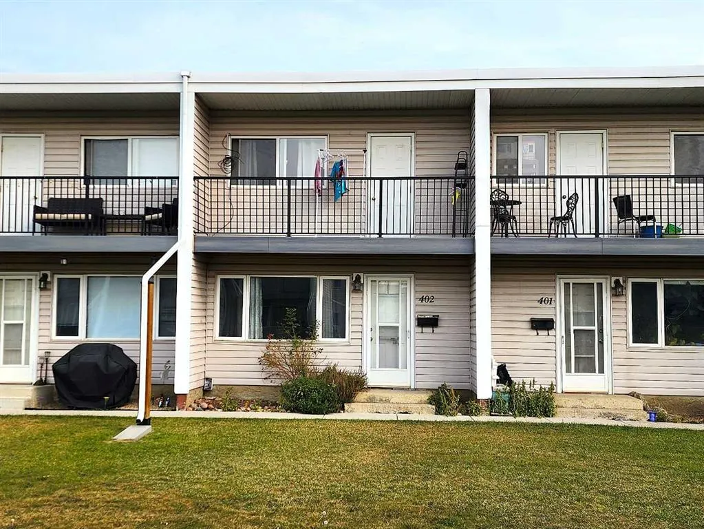4719 33 Street, #402