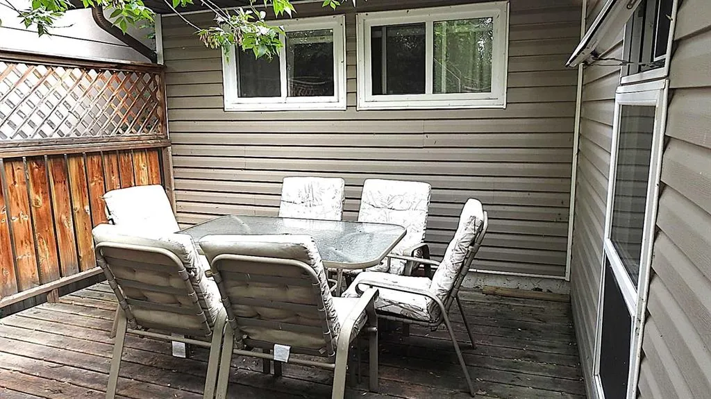 215 Willow Road