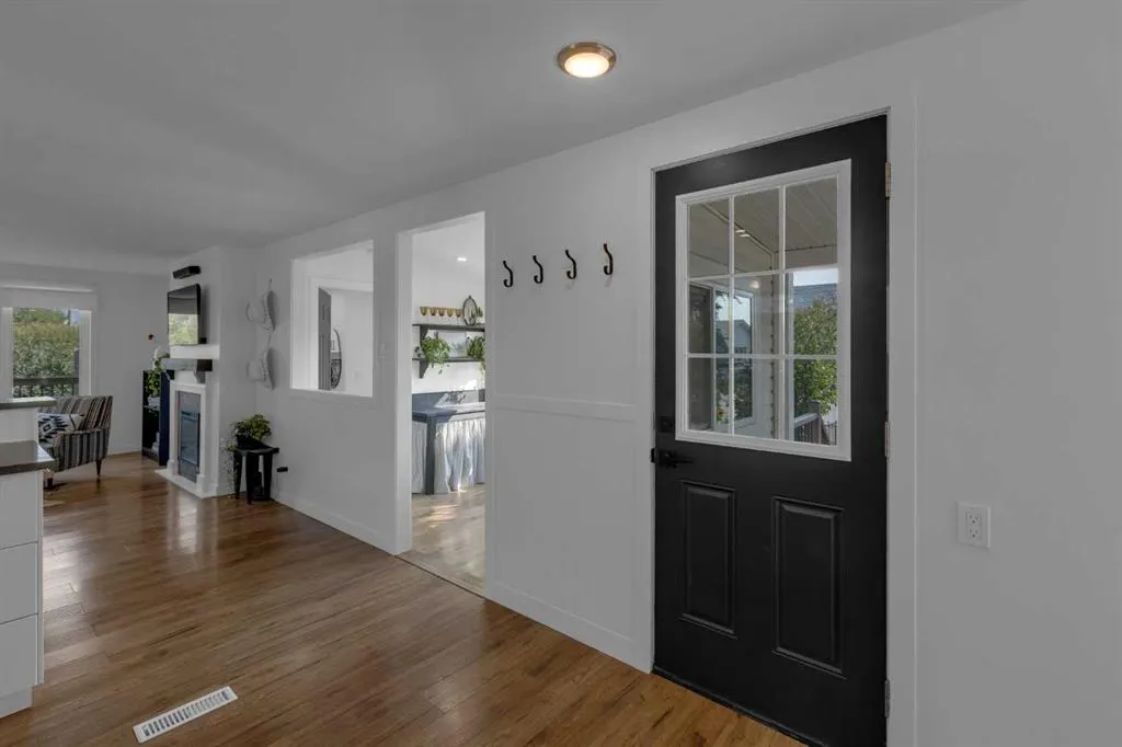 233 1 Street