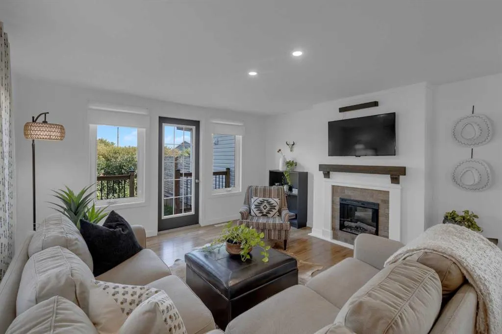 233 1 Street