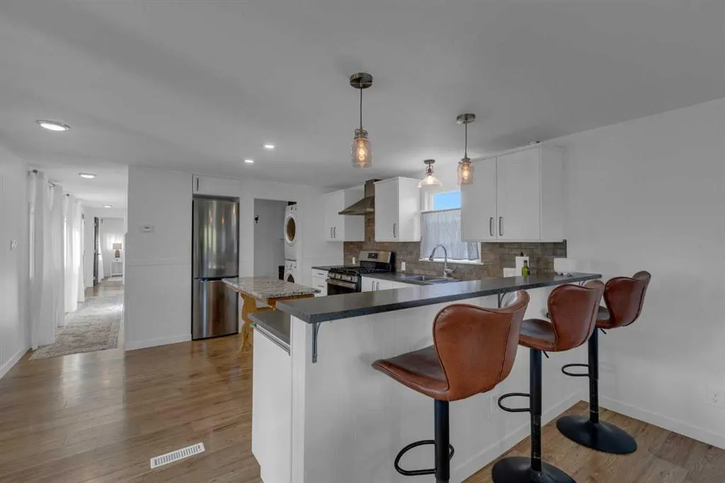 233 1 Street