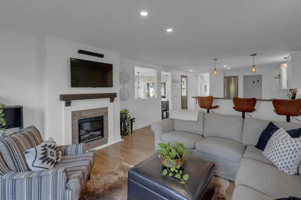 233 1 Street