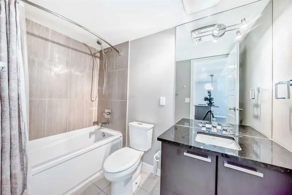 225 11 Avenue SE, #2304