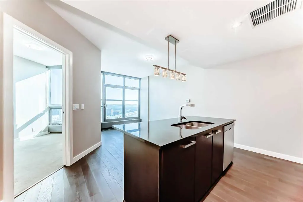 225 11 Avenue SE, #2304