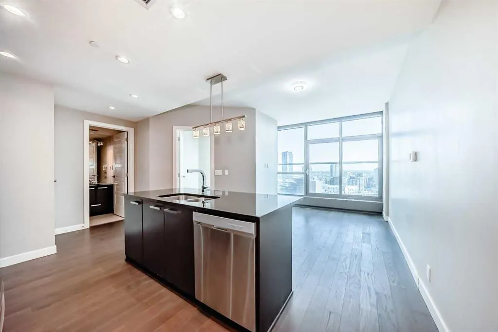 225 11 Avenue SE, #2304