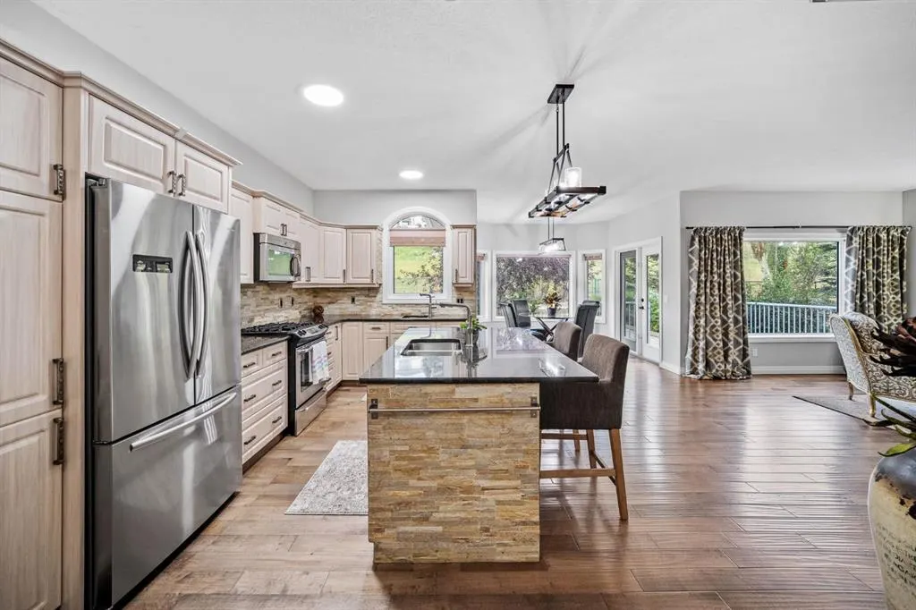 187 Gleneagles View