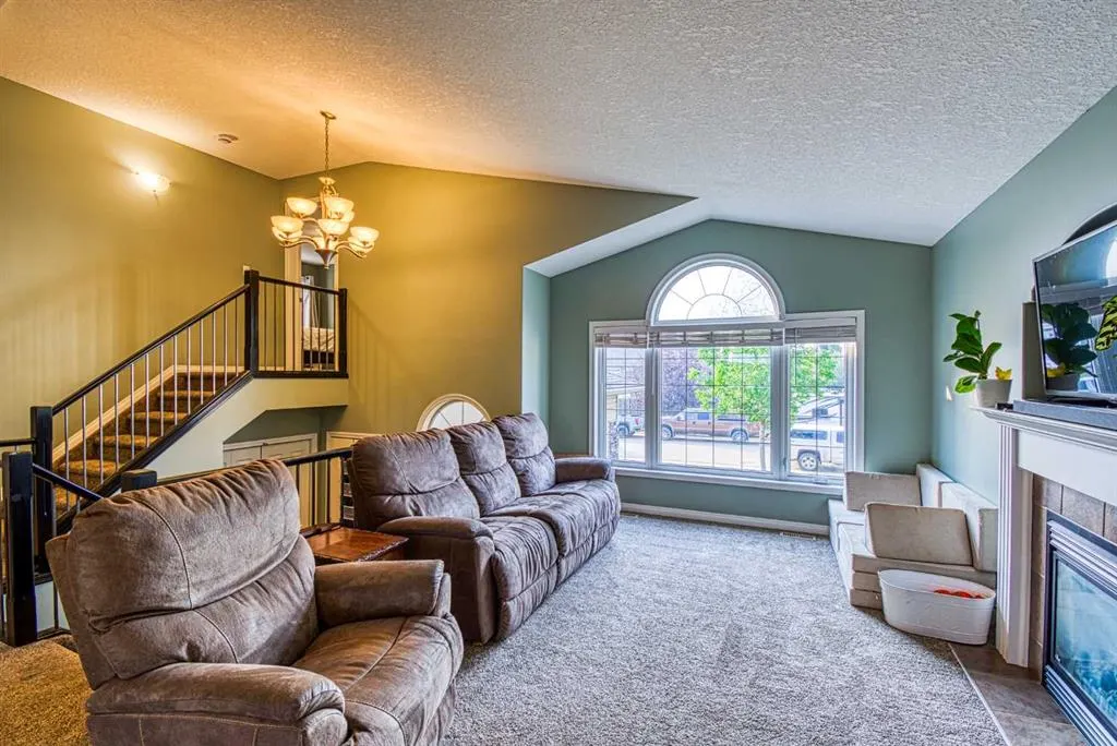 10942 O'Brien Lake Crescent
