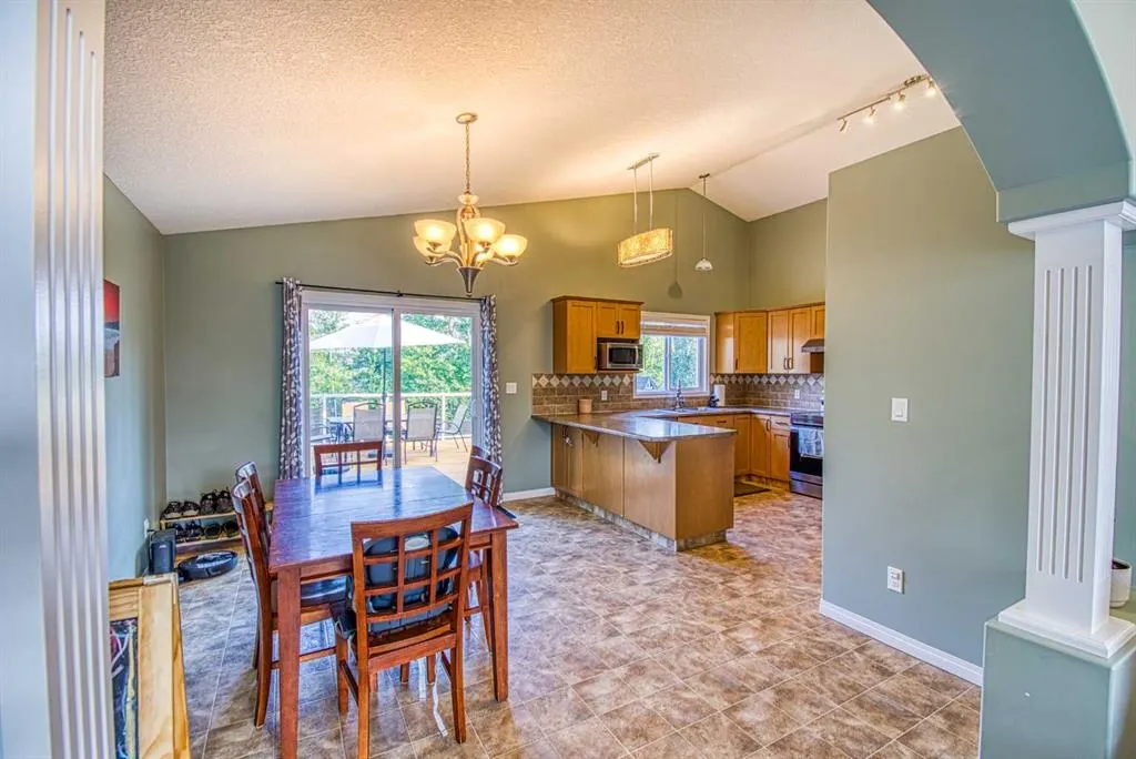 10942 O'Brien Lake Crescent