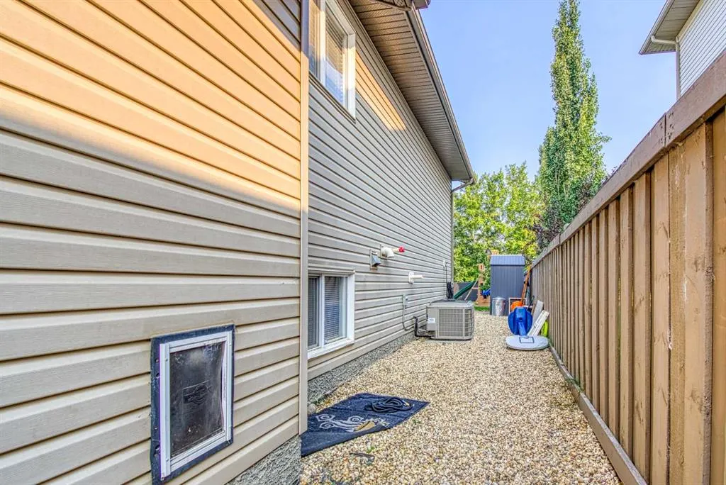 10942 O'Brien Lake Crescent