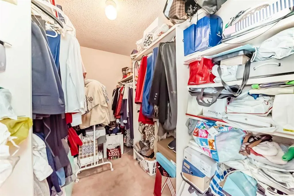 131 Varsity Estates Terrace NW