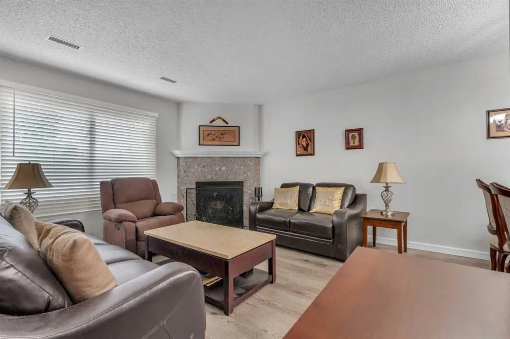 71 Cedar Springs Gardens SW