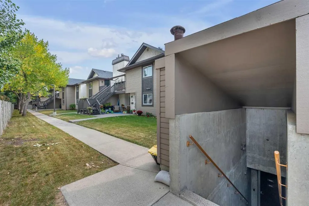 71 Cedar Springs Gardens SW