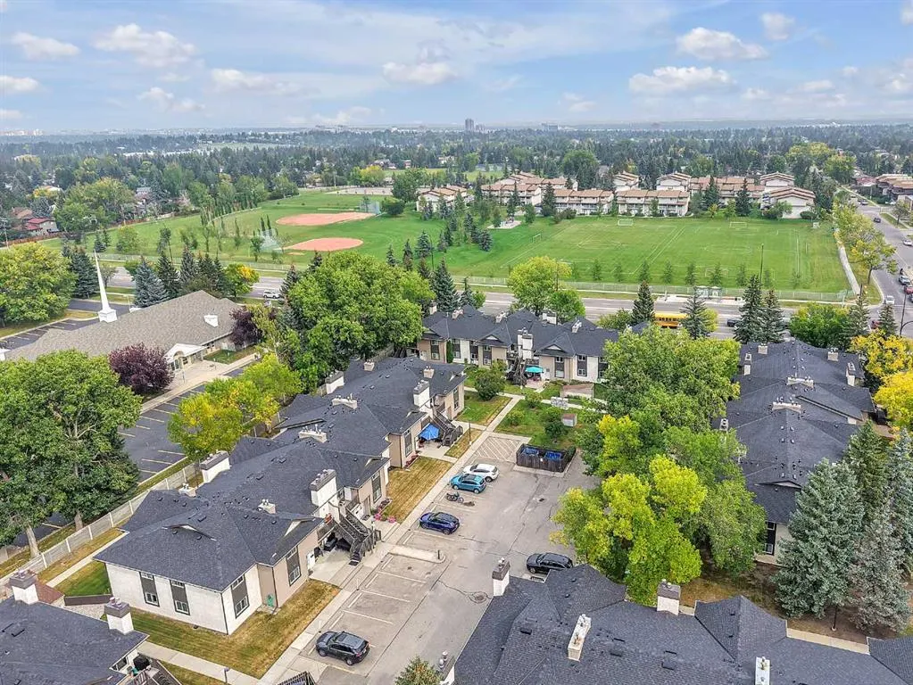 71 Cedar Springs Gardens SW