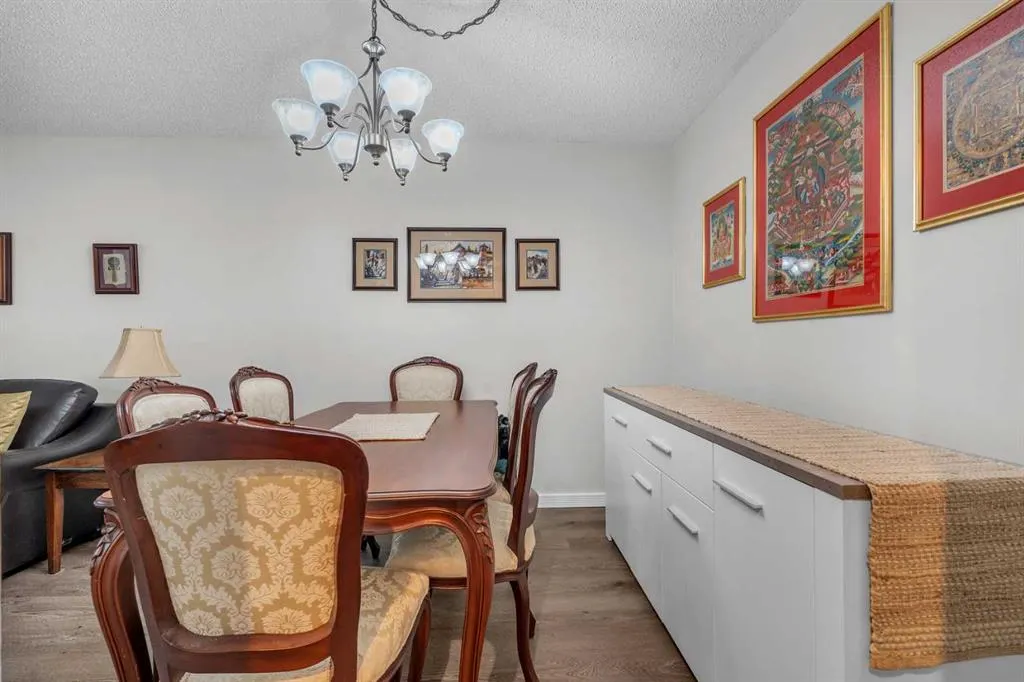 71 Cedar Springs Gardens SW