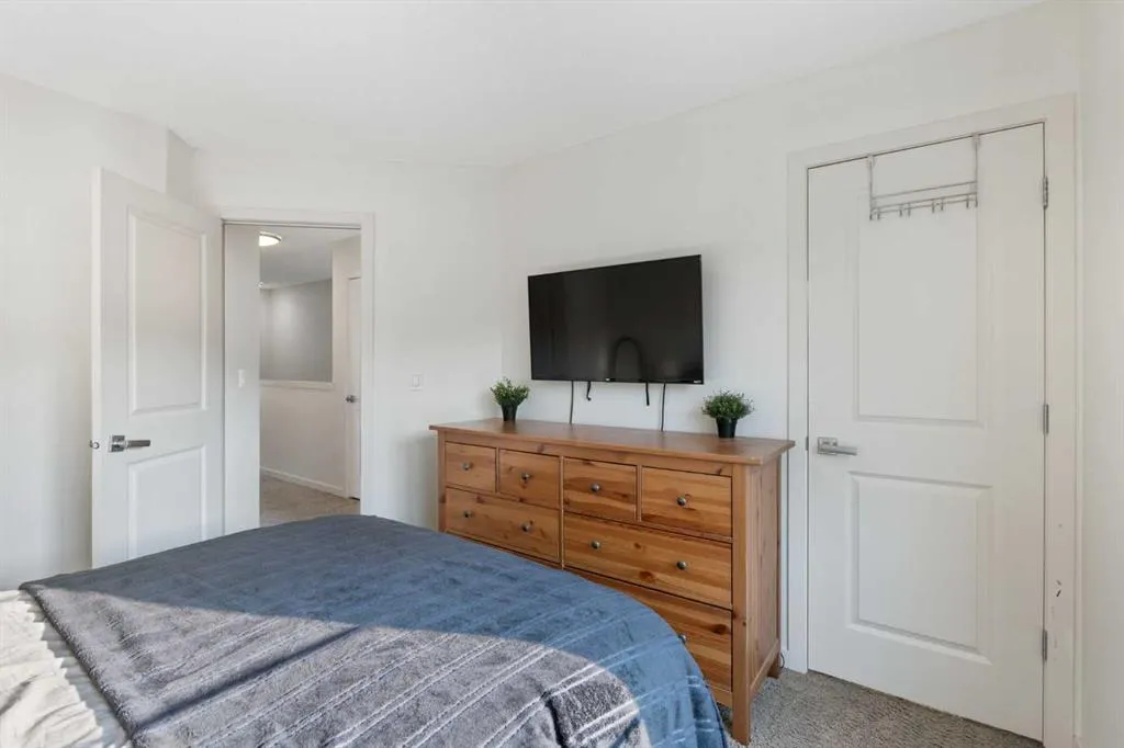 62 Walden Walk SE