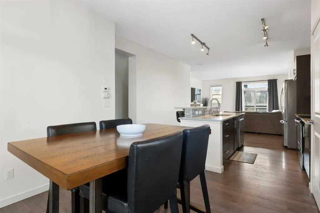 62 Walden Walk SE
